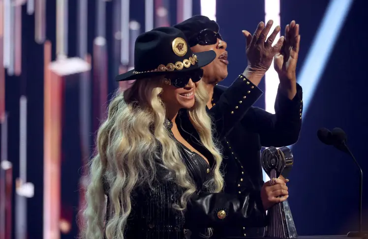 Beyoncé Receives The iHeartRadio Innovator Award, Presented To Her By Stevie Wonder